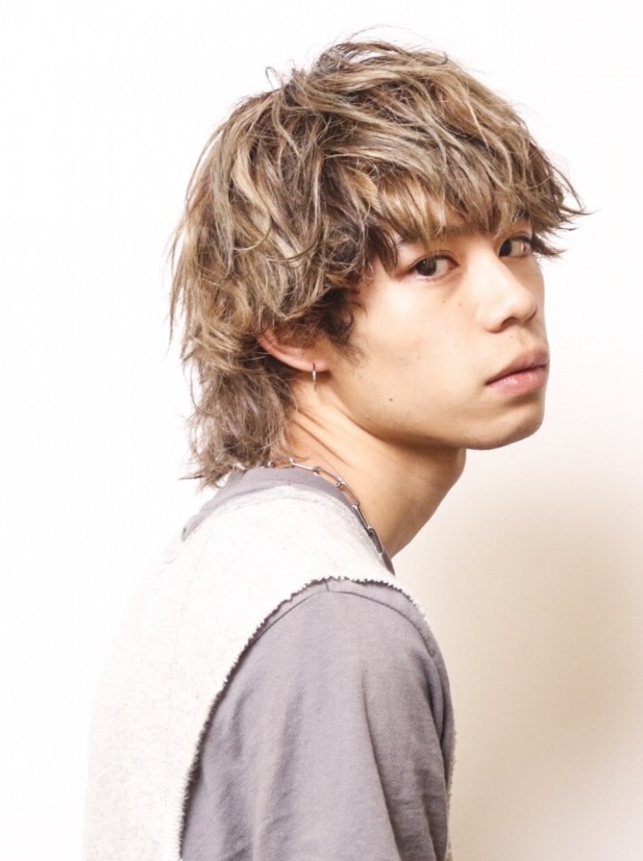 メンズカラー 外国人風シルバーハイロー マッシュウルフ ヘアスタイル Canaan Hair Salon 原宿 表参道 美容室